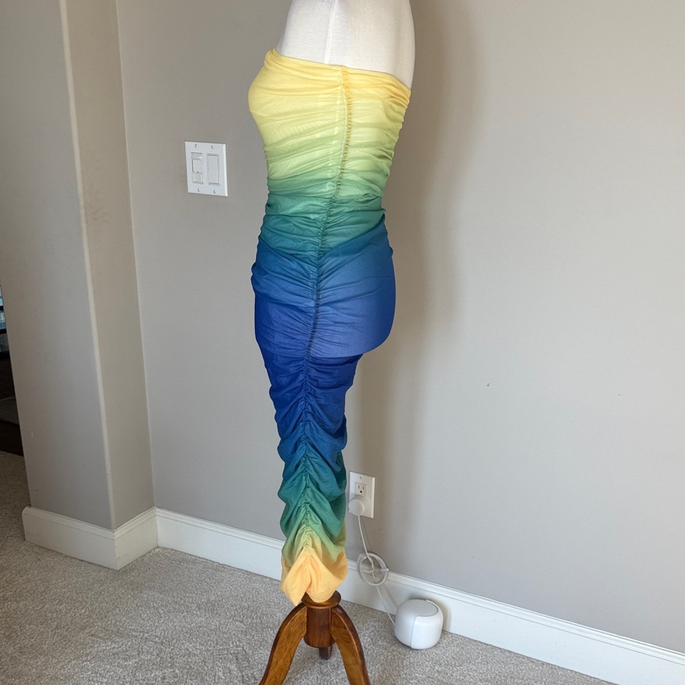 Multicolor Strapless Gradient Dress - Picture 2 of 4